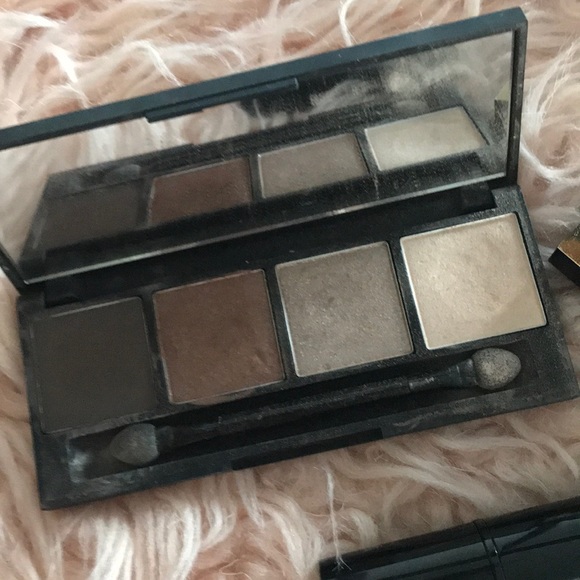 Estee Lauder make up palette - Picture 2 of 3